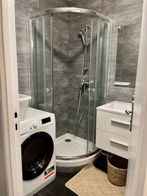 Appartement Situe Au Centre Ville D'Alfortville Esterno foto
